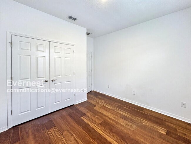 Building Photo - 10641 Cardera Dr