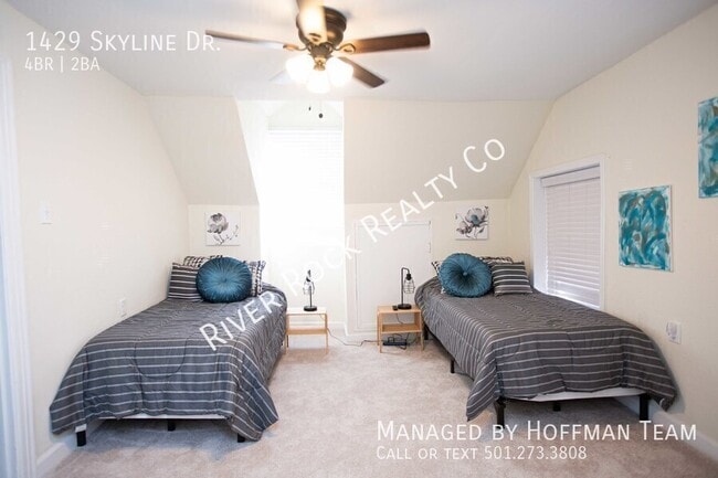 Building Photo - 1429 Skyline Dr