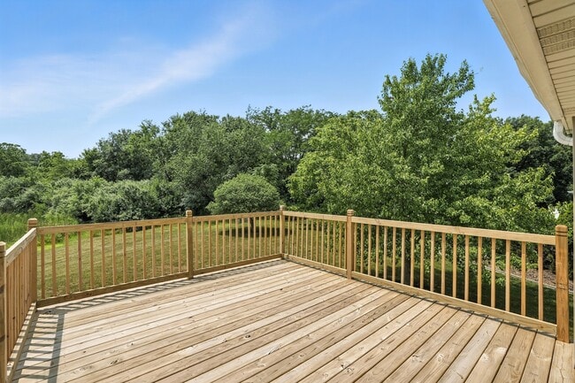 Building Photo - 22 Summerhill Dr