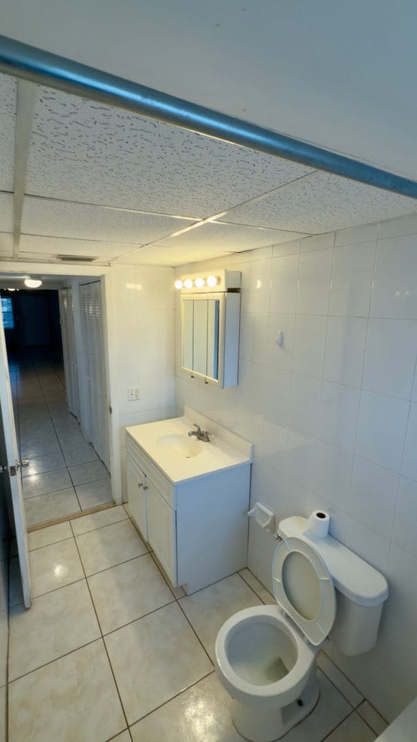 Building Photo - Spacious 1-Bed Condo in Sutton House – 974 SF, East of Biscayne