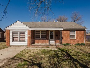 Building Photo - 1681 Kenmar St