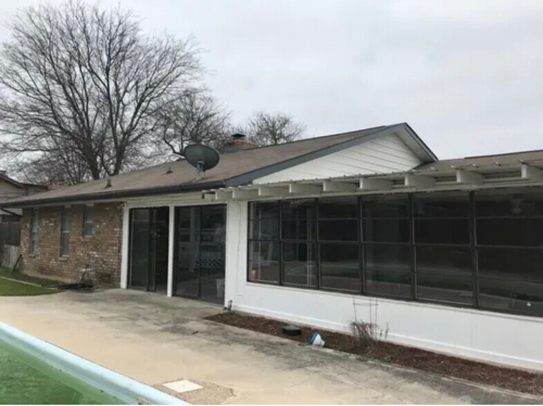 Building Photo - 2503 Lohse Rd