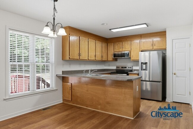 Building Photo - FABULOUS 4 BEDROOM CHESTERFIELD HOME