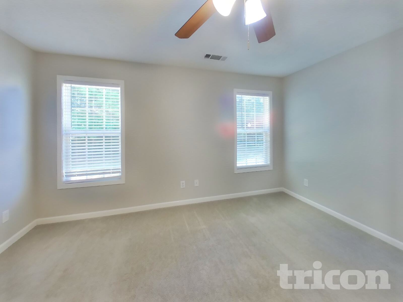 Building Photo - 410 Red Oak Ct