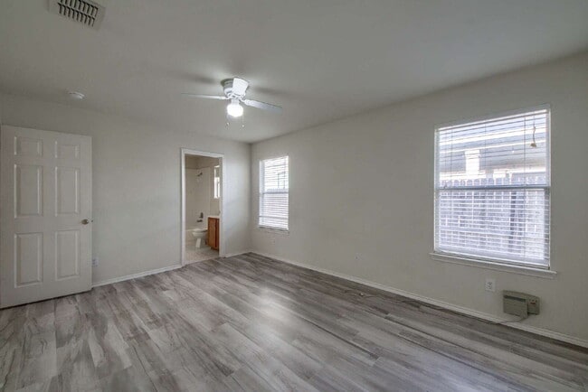 Building Photo - Charming 3-bedroom, 2-bathroom home in Wildhorse!