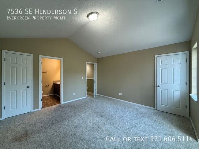 Building Photo - 7536 SE Henderson St