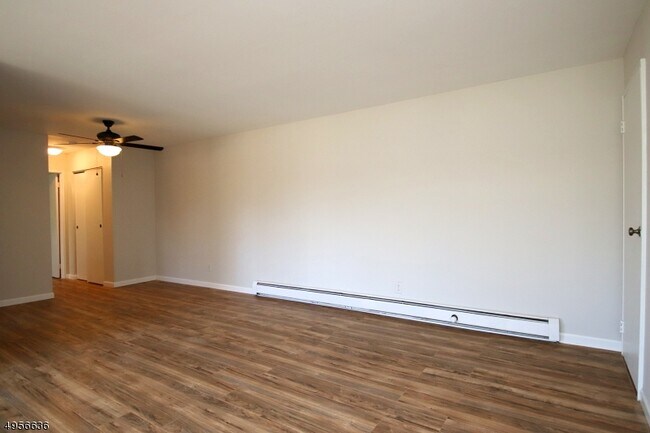 Building Photo - 515 Andria Ave
