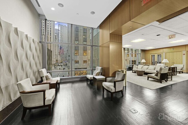 Building Photo - 18 W 48th St