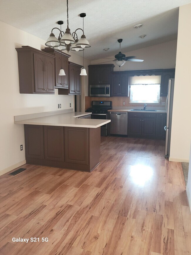 Building Photo - 140 Shelley Ln