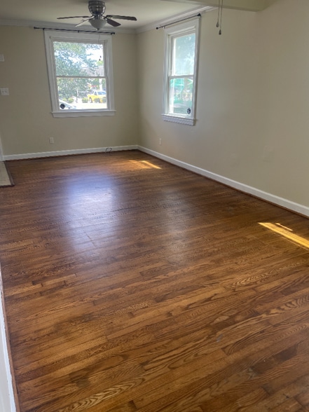 Building Photo - 3107 Scott St