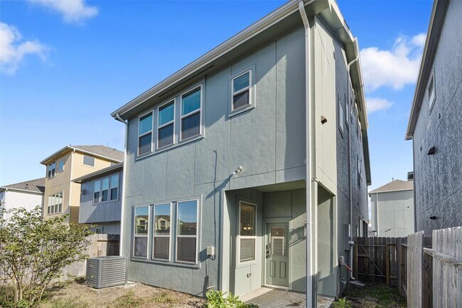 Building Photo - 11926 Briarwood Hill Way