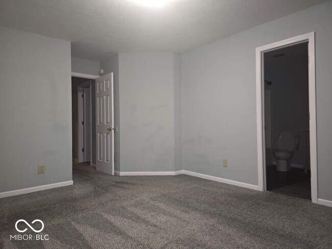 Building Photo - 8209 Twin River Dr