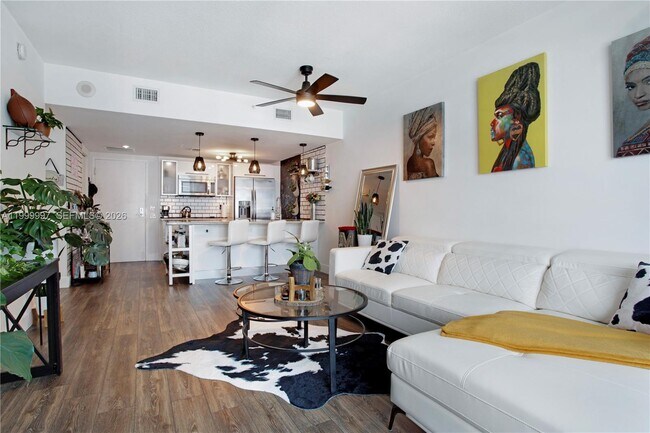 Building Photo - 185 SW 7th St