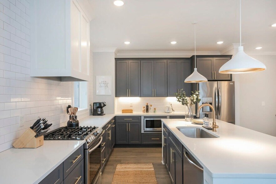 Building Photo - 111 N 9th St