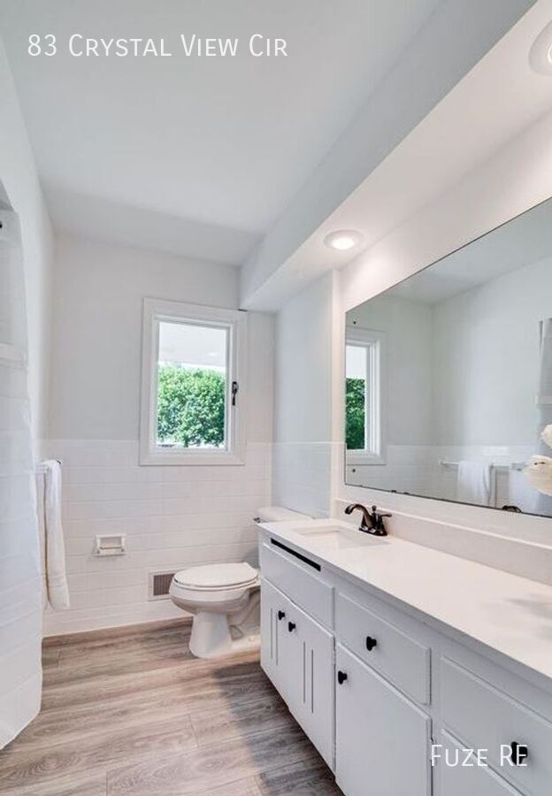 Building Photo - 83 Crystal View Cir