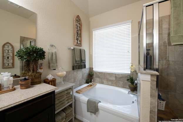 Building Photo - 5633 Briar Fld