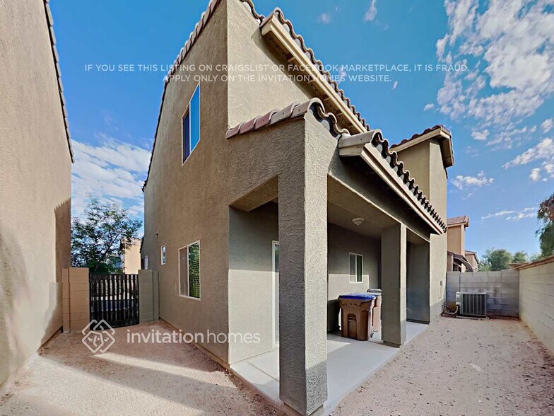 Building Photo - 9535 E Belmont Ave