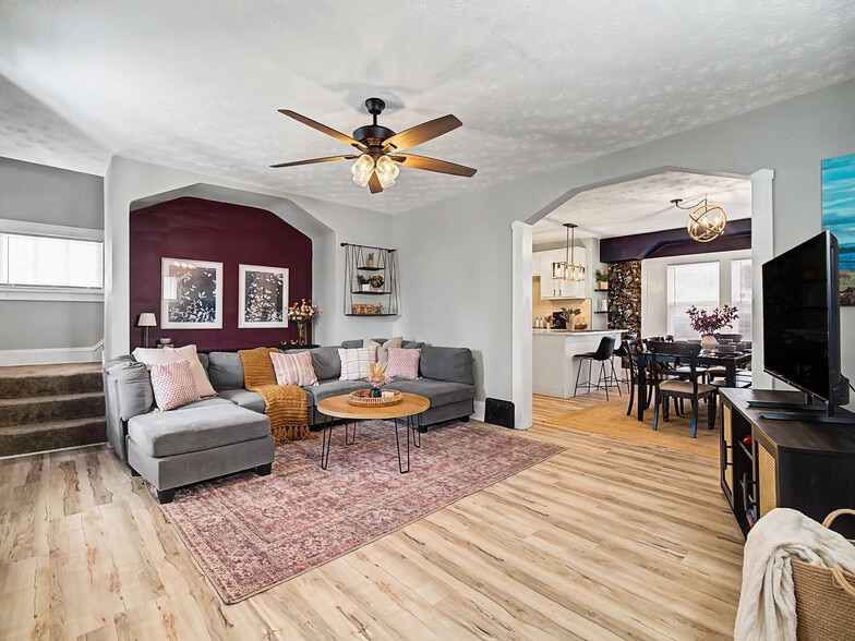 Building Photo - 3457 W 128th St