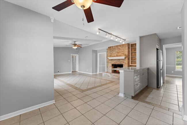 Building Photo - 954 Chamboard Ln