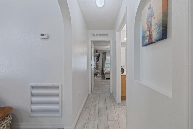 Building Photo - 1012 Brenton Leaf Dr