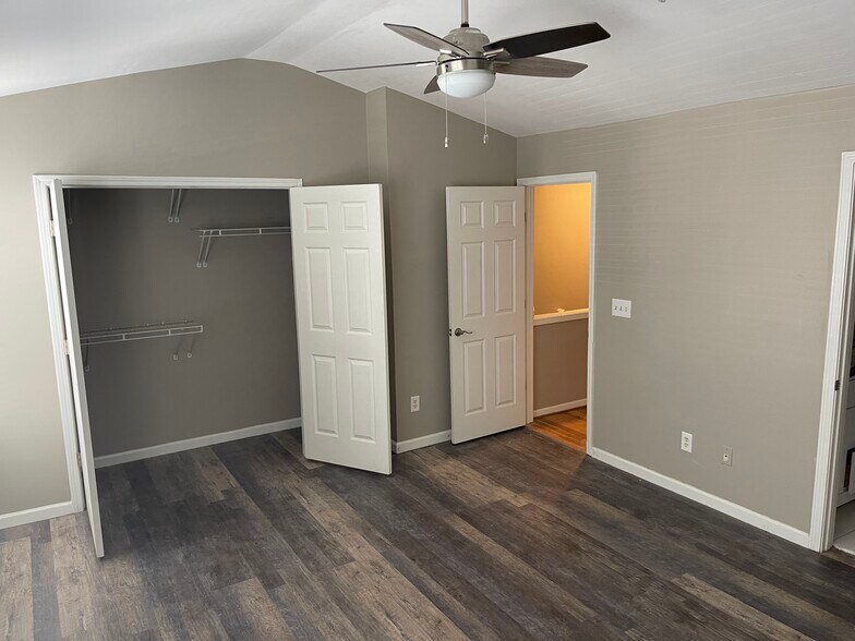 Bed 1 - 1295 Kilmington Ct