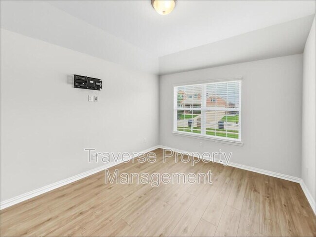 Building Photo - 8120 Charford Dr