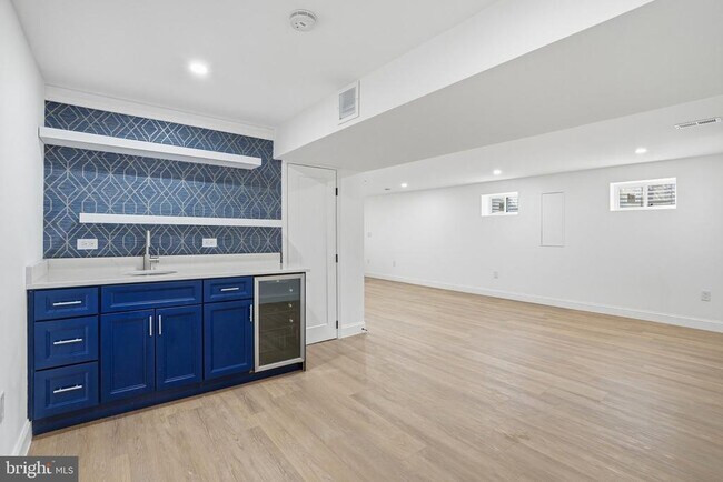 Building Photo - 10704 Howerton Ave