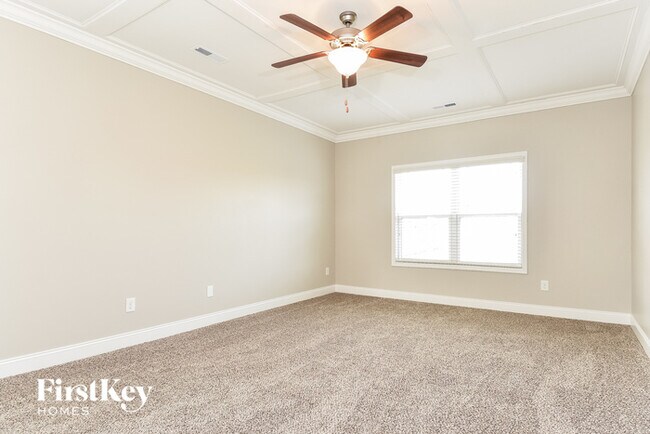 Building Photo - 743 Breeders Cup Dr