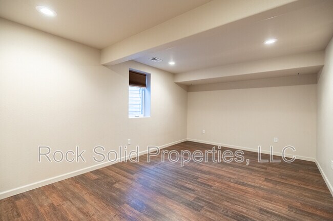 Building Photo - 1113 Banjo Ct