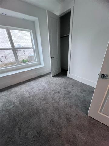 Building Photo - 4878 Limousine Ln