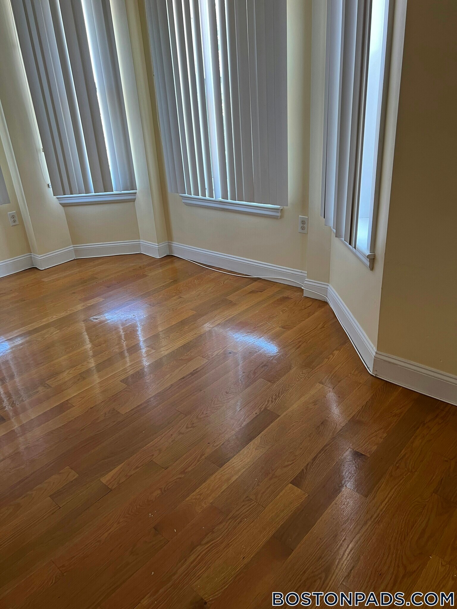 Building Photo - 90 Westland Ave