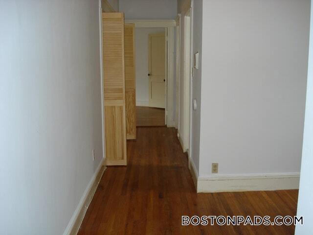 Building Photo - 137 Park Dr