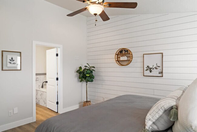 Building Photo - 3273 2530 S