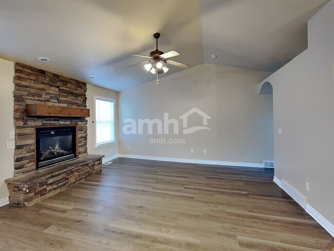 Building Photo - 5129 W Amber Rose Ln