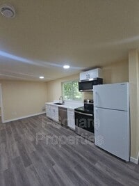 Building Photo - 7041 S 116th Pl