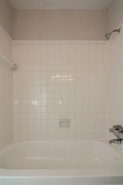 Building Photo - 12500 Sandpiper Dr