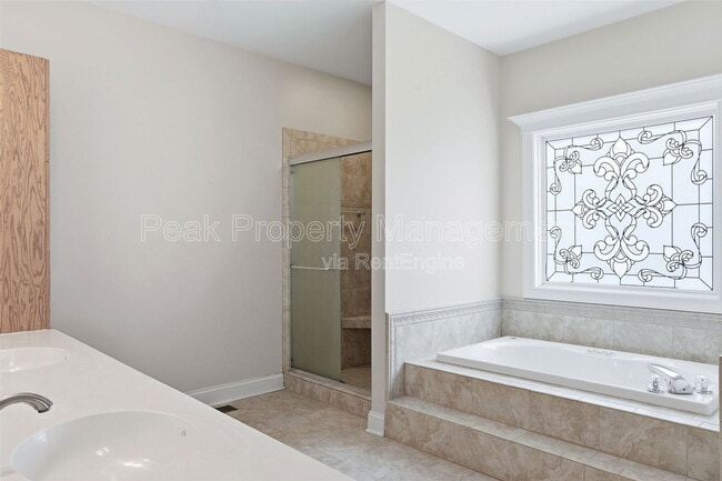 Building Photo - 14116 Spruce Ave