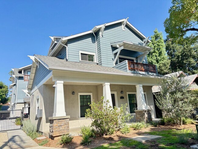 Primary Photo - Available Now Brand New 4 Bedroom/5 Bath T...