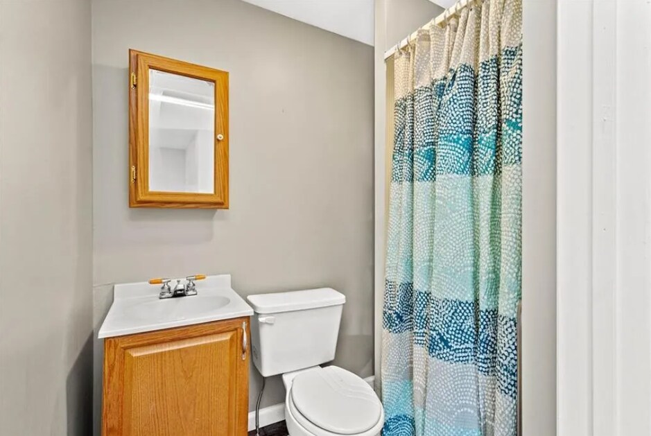 Building Photo - 2324 Woodward Ave