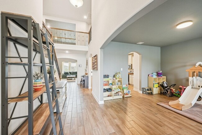 Building Photo - 2406 Harborwood Ct