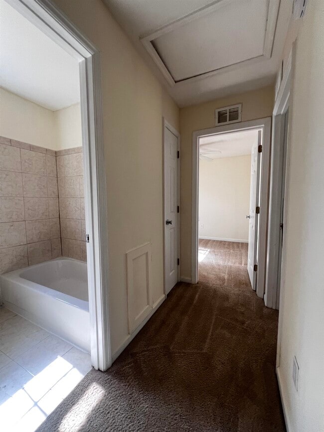 Building Photo - 4785 Gautier Dr