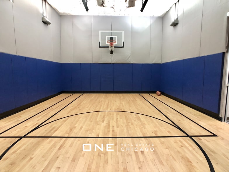 Building Photo - 525 N State St