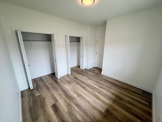 Building Photo - 4605/4607 Twisted Pine Dr
