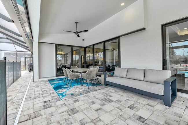 Building Photo - 2322 NW 39th Ave