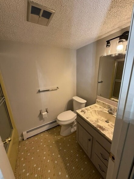 Building Photo - 136 Canterbury Ln