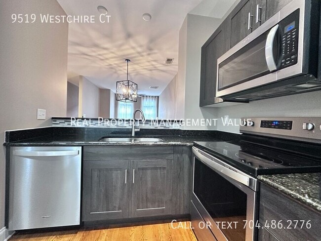 Building Photo - 9519 Westchire Ct