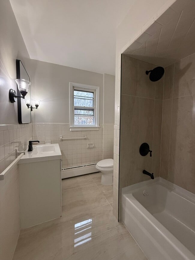 Building Photo - 255 N 1st Ave