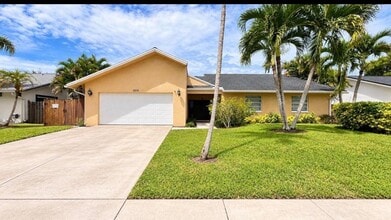 Building Photo - 11535 Sanderling Dr