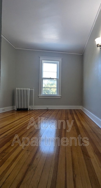Building Photo - 418 Delaware Ave