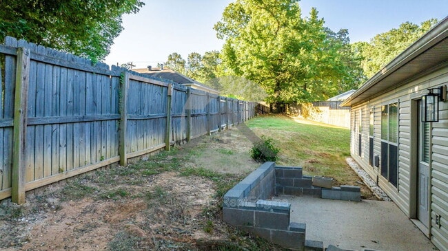 Building Photo - 202 Wild Ivy Cove